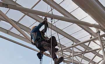 Kaplama yüzeylerin temizlik bakım onarımı, cam cephe temizliği, dış cephe temizliği, Yükseklik güvenliği ve erişim sistemleri, Kaldırma denetimi, mekanik bağlantı kontrol, Boyama ve kaplama, Boru montajı, Tabela kurulumu ve bakımı